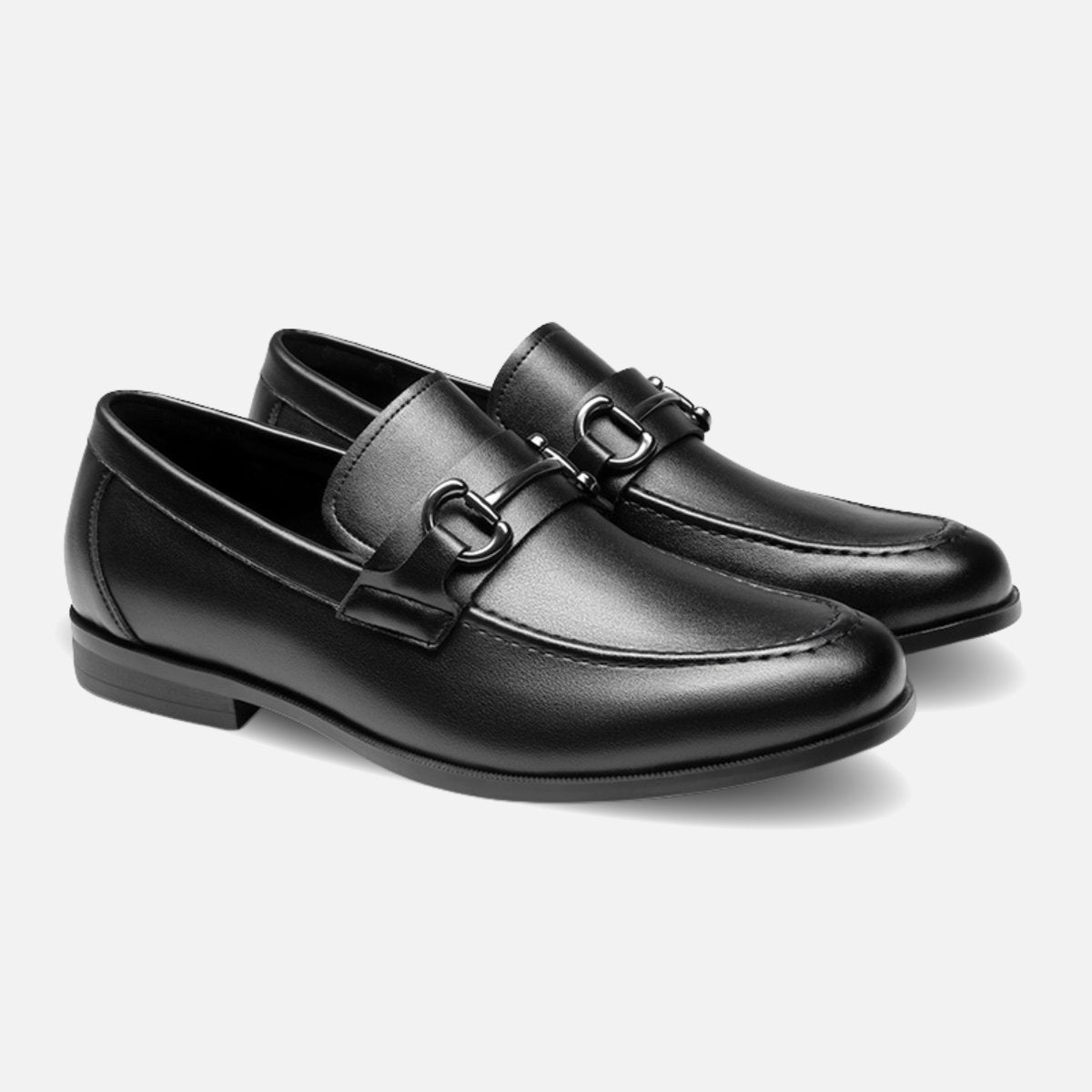 Mocassins Ryalka en cuir premium avec boucle métallique