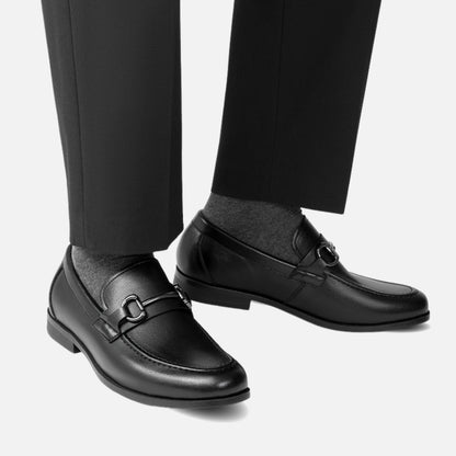 Mocassins Ryalka en cuir premium avec boucle métallique